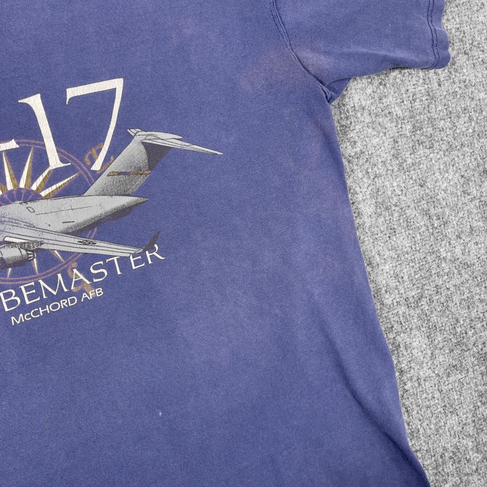 Vintage C-17 Globemaster McChord AFB T-Shirt Mens Large Blue Military USA - Picture 6 of 8